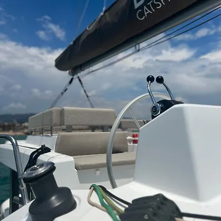 Tekne Private Exclusive Catamaran 'hang Loose' Barselona